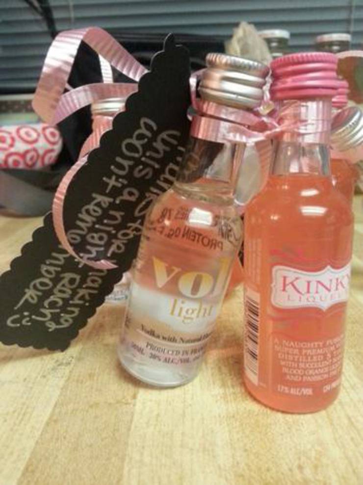 Cute And Easy Alcohol Bottle Favor