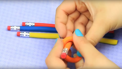 DIY Bendable Pencils! Stress Pencils - Eraser & Pencil DIYs - Cool DIY  Project! 