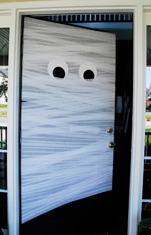 DIY Halloween Door Decor