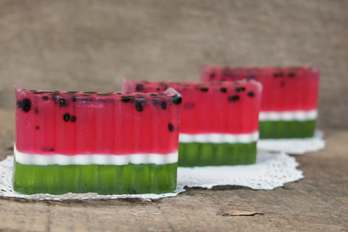 DIY Watermelon Soap Bar_How To Make Homemade Watermelon Scented Soap_Easy Recipe__