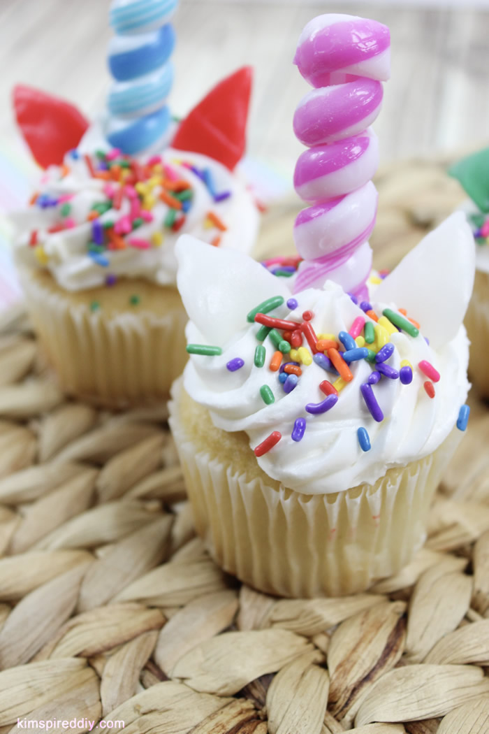 How to make Easy Unicorn Cupcake Tutorial With Edible Horn Cupcake Toppers_