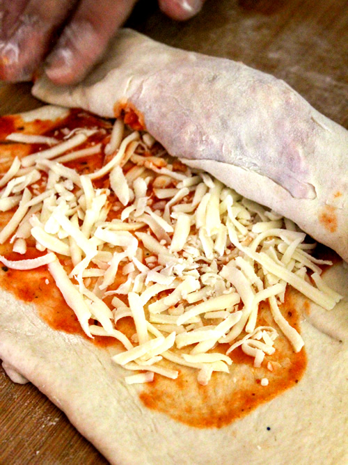 homemade_pizza_rolls