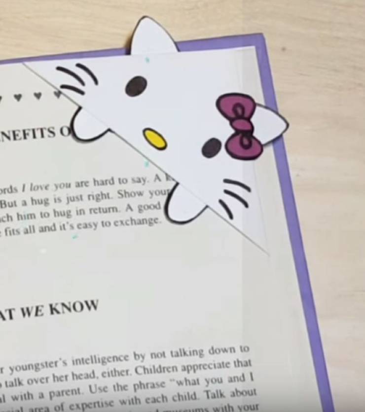 DIY Hello Kitty Corner Bookmark-DIY Corner Bookmarks - Cute Bookmark Ideas - Learn How To Make Corner Bookmarks Tutorial Included