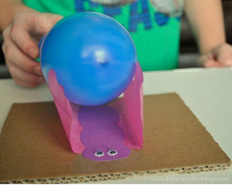 static electricity butterfly experiment for preschool kids_science activities