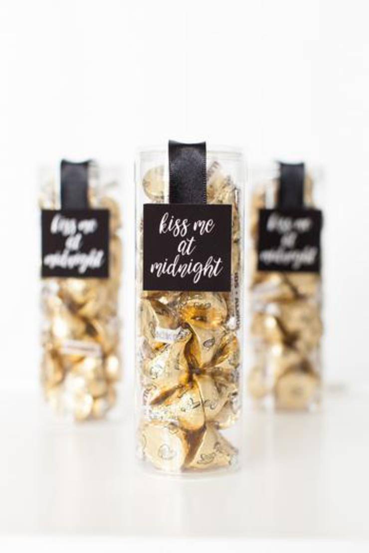 Last Minute New Years Eve Party Favors