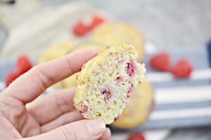 BEST Keto Muffins! Low Carb Raspberry Muffin Idea - Quick & Easy ...