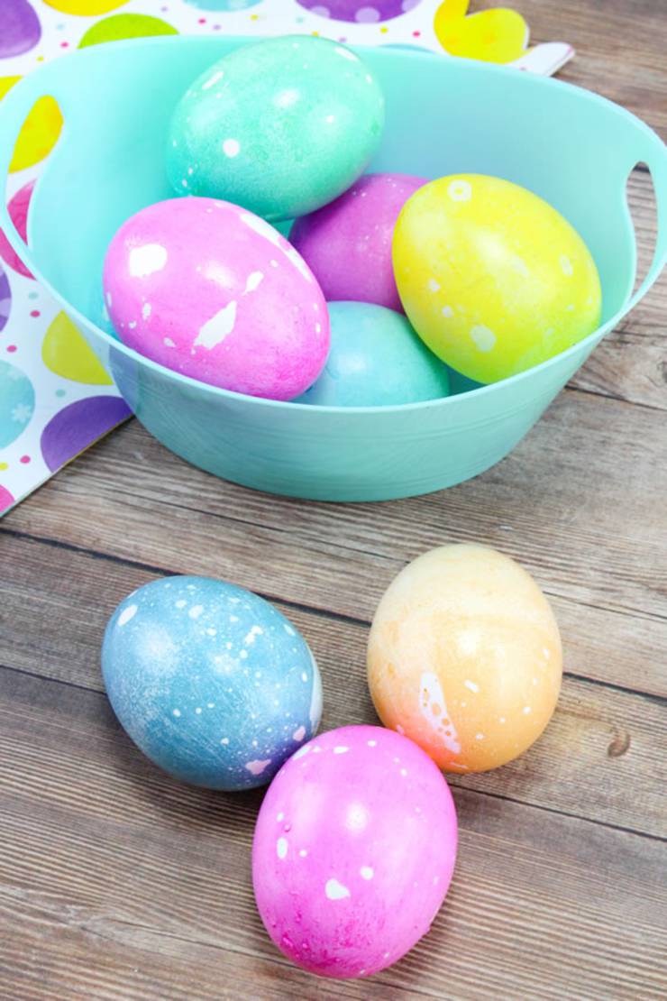 BEST Dyed Easter Eggs_How To Dye Easter Eggs With Oil and Water_EASY DIY Easter Egg Decorating Ideas Kids Will Love