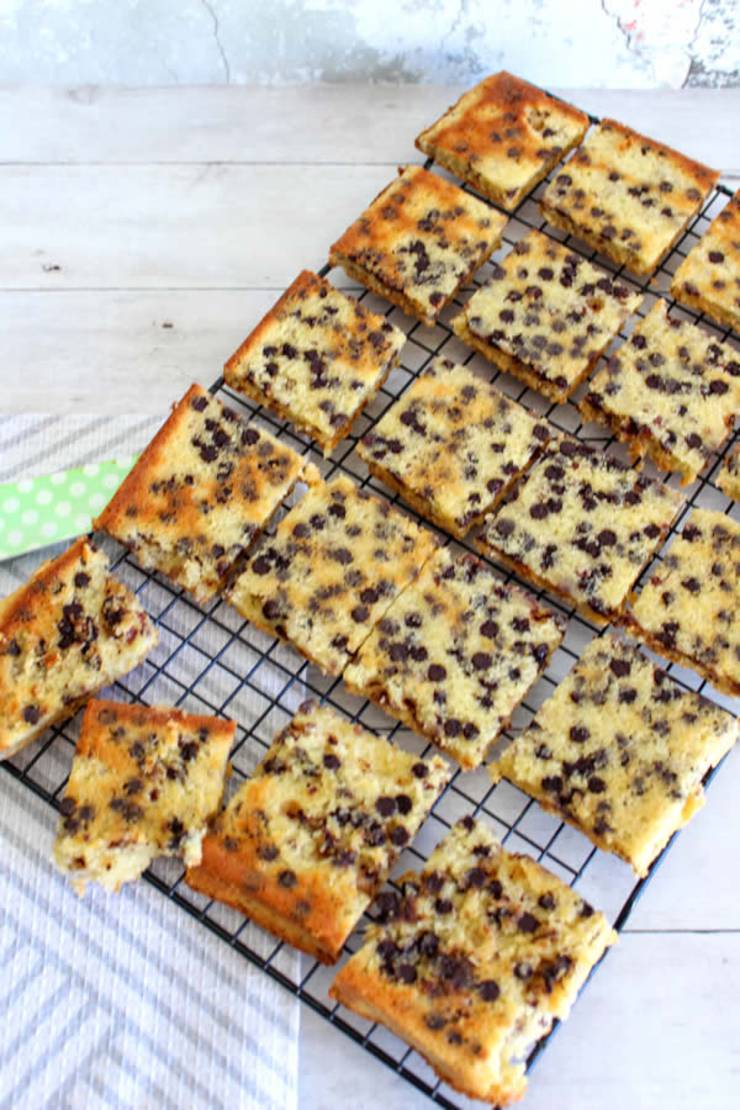 BEST Keto Cookies! Low Carb Keto Chocolate Chip Cookie Bars Idea – Sugar Free – Quick & Easy Ketogenic Diet Recipe – Completely Keto Friendly