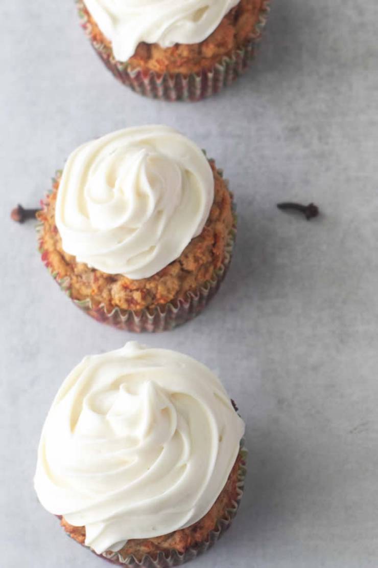 BEST Keto Cupcakes! Low Carb Carrot Cake Muffin Idea - Cream Cheese Frosting - Quick & Easy Ketogenic Diet Recipe - Completely Keto Friendly - Sugar Free - Gluten Free