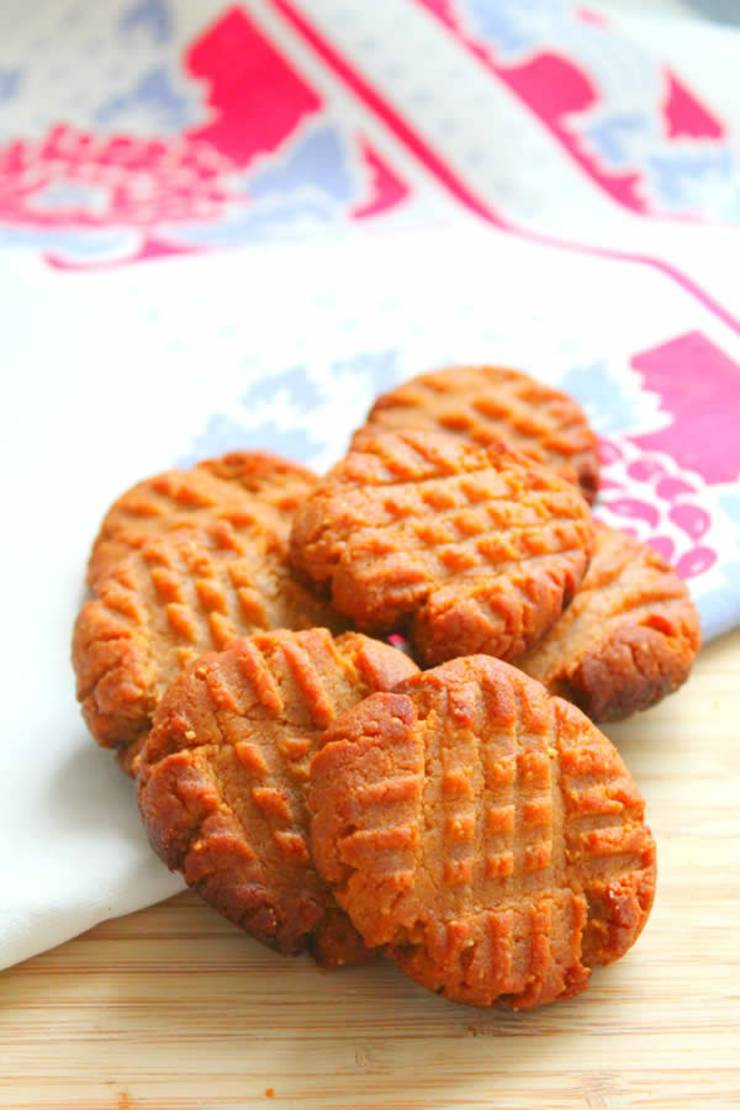 Weight Watchers 3 Ingredient Peanut Butter Cookies – BEST WW Recipe – Dessert – Treat – Snack with Smart Points