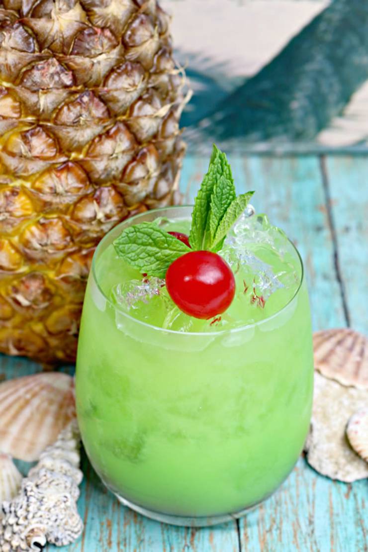 Alcoholic Drinks - BEST Hawaiian Cocktail Recipe - Easy and Simple On