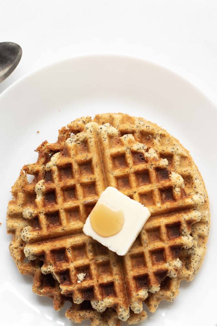 Keto Waffles! Easy Low Carb Waffle Idea – BEST Fluffy - Crispy - Ketogenic Diet Recipe – Completely Keto Friendly - Gluten Free - Sugar Free
