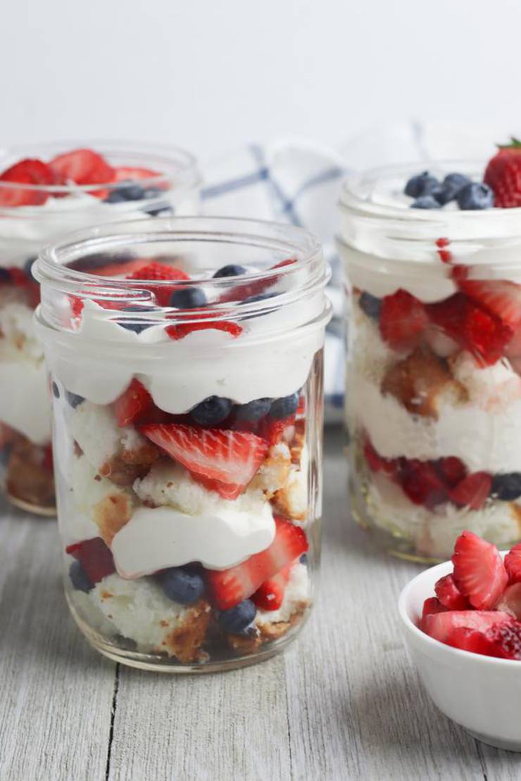 BEST Weight Watchers Dessert! WW Fruit Idea – Quick & Easy Weight Watchers Diet Recipe - Shortcake Trifle In A Jar
