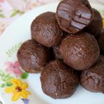 5 Ingredient Keto Brownie Fat Bombs - BEST Chocolate Brownie Fat Bombs - Easy NO Sugar Low Carb Recipe