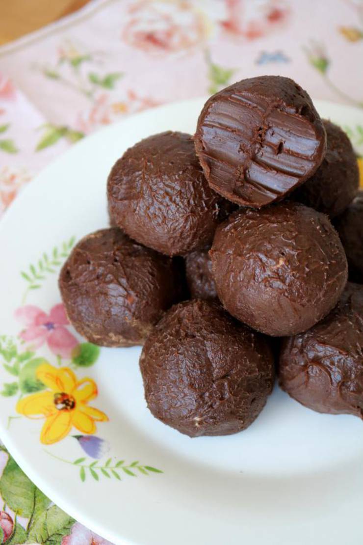 5 Ingredient Keto Brownie Fat Bombs