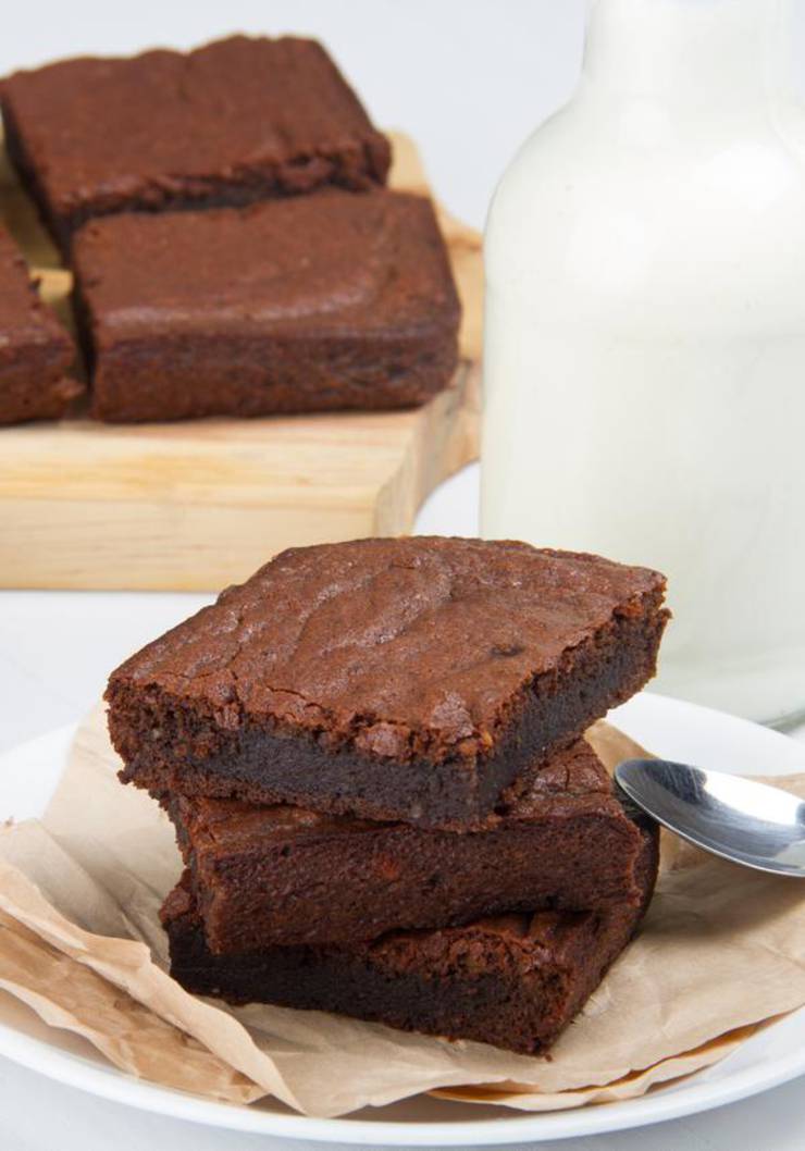 BEST Keto Brownies! Low Carb Fudgy Brownie Idea – Quick & Easy Ketogenic Diet Recipe – Completely Keto Friendly