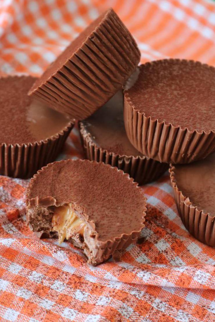 4 Ingredient Keto Chocolate Fat Bombs - BEST Chocolate Peanut Butter Cups Fat Bombs - Easy NO Sugar Low Carb Recipe