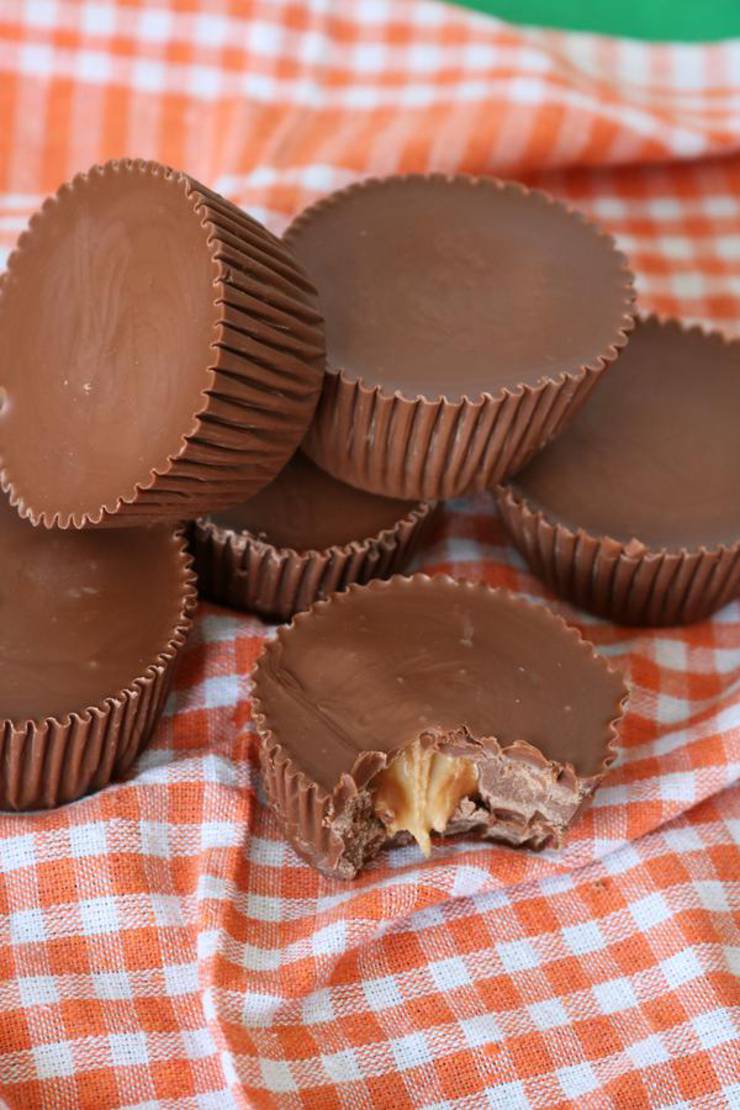 4 Ingredient Keto Chocolate Fat Bombs - BEST Chocolate Peanut Butter Cups Fat Bombs - Easy NO Sugar Low Carb Recipe