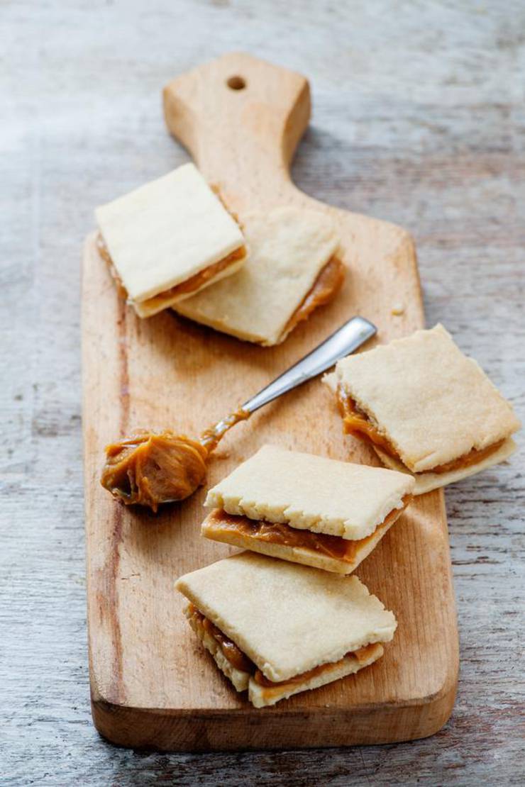 Keto Snacks! BEST Low Carb Keto Peanut Butter Cracker Sandwich Idea – Quick & Easy Ketogenic Diet Recipe – Completely Keto Friendly