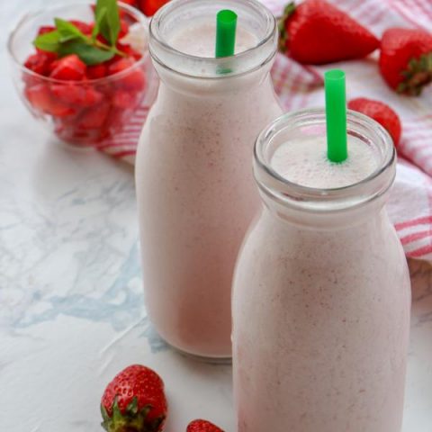 Keto Strawberry Cheesecake Smoothie – BEST Low Carb Keto Strawberry ...