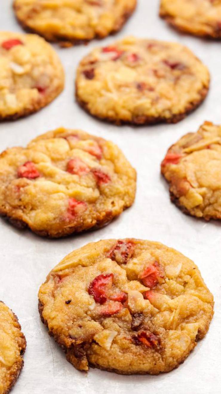 BEST Keto Cookies! Low Carb Keto Strawberry Cookie Idea – Quick & Easy Ketogenic Diet Recipe – Completely Keto Friendly
