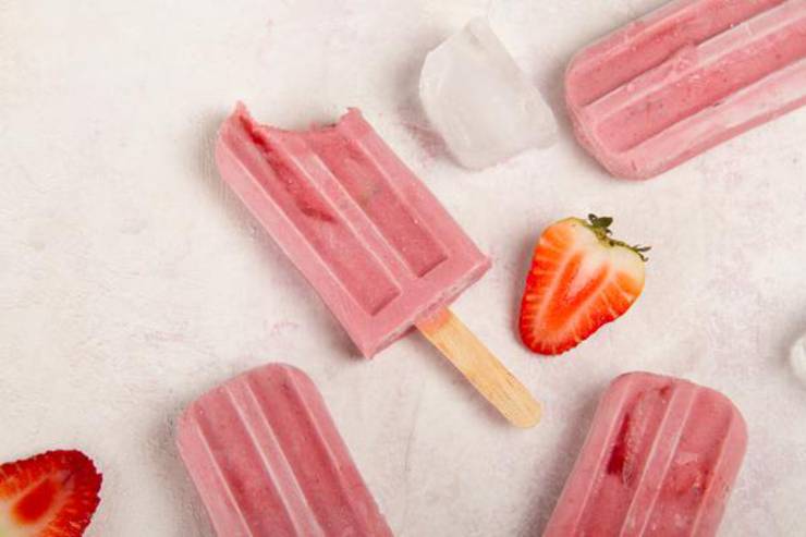 3 Ingredient Keto Strawberry Creamsicle Popsicles – BEST Keto Vegan Strawberries and Cream – {Easy – NO Bake} NO Sugar Low Carb Recipe