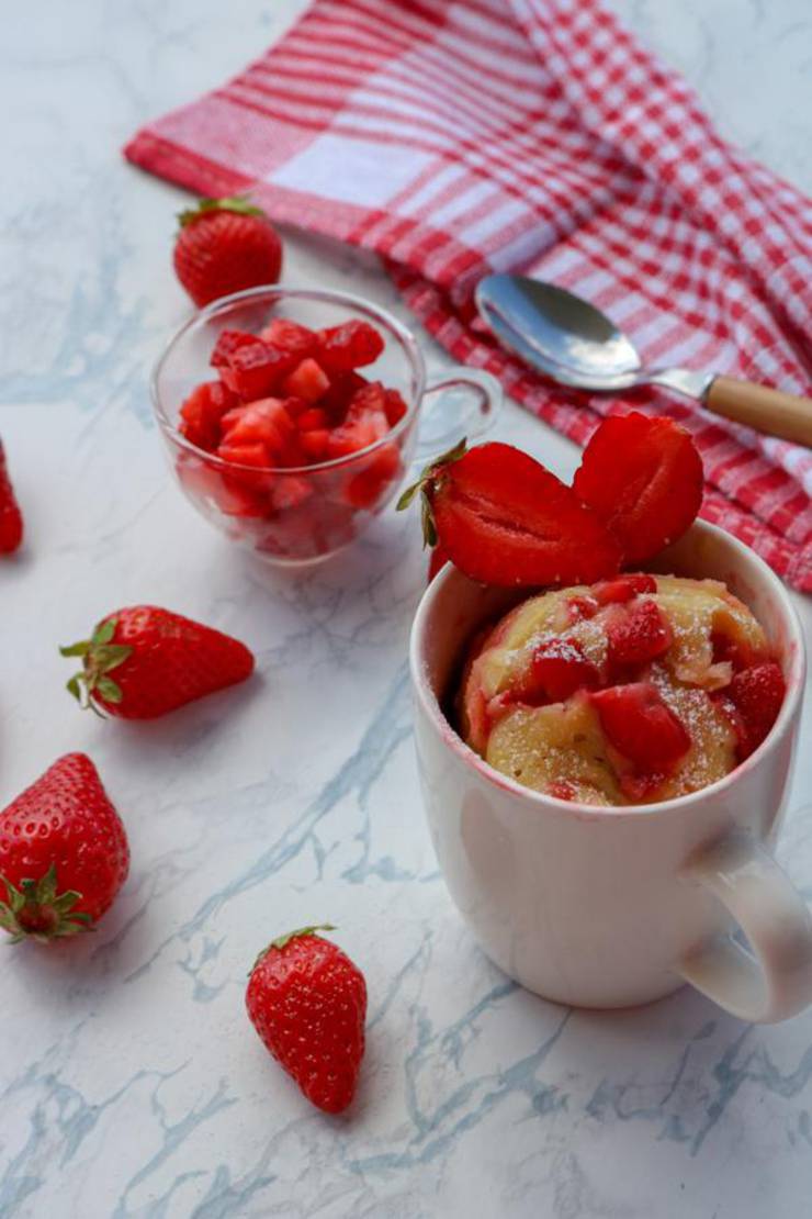 Weight Watchers Mug Cakes – BEST WW Recipe – Microwave Strawberry Mug Muffin– Treat – Dessert – Snack with Smart Points