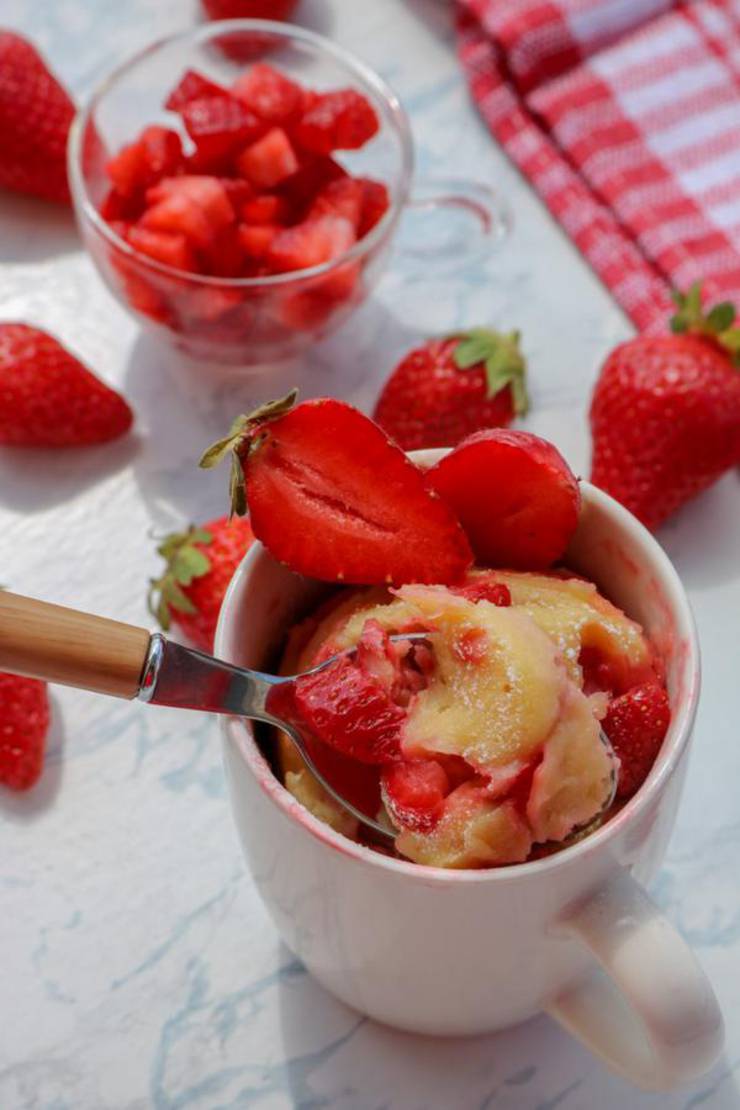 Weight Watchers Mug Cakes – BEST WW Recipe – Microwave Strawberry Mug Muffin– Treat – Dessert – Snack with Smart Points