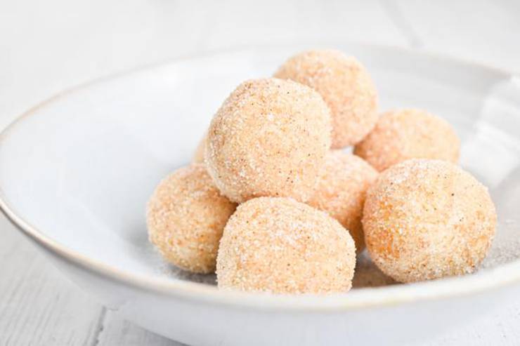 5 Ingredient Keto Donut Hole Fat Bombs – BEST Cinnamon Sugar Donut Holes Fat Bombs – NO Bake – Easy NO Sugar Low Carb Recipe