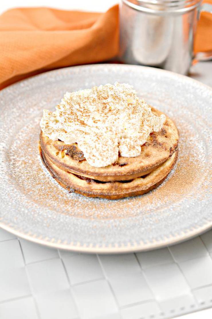 BEST Keto Chaffles! Low Carb Pumpkin Pie Chaffle Idea – Homemade – Quick & Easy Ketogenic Diet Recipe – Completely Keto Friendly