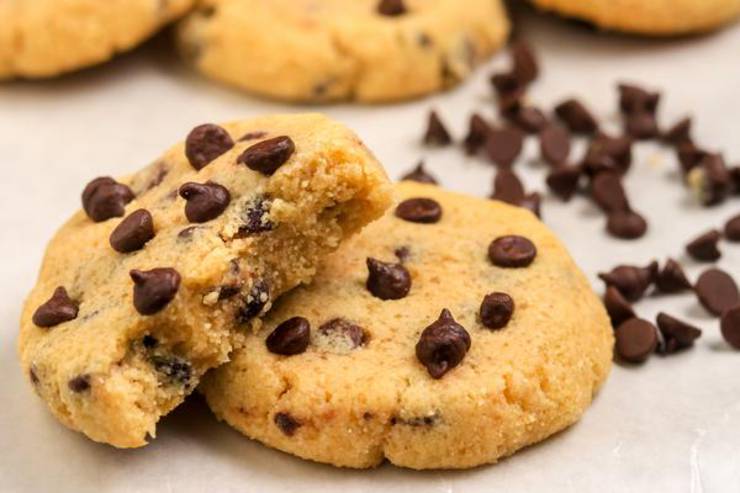 BEST Keto Cookies! Low Carb Keto Salted Caramel Chocolate Chip Cookie Idea – Quick & Easy Ketogenic Diet Recipe – Completely Keto Friendly
