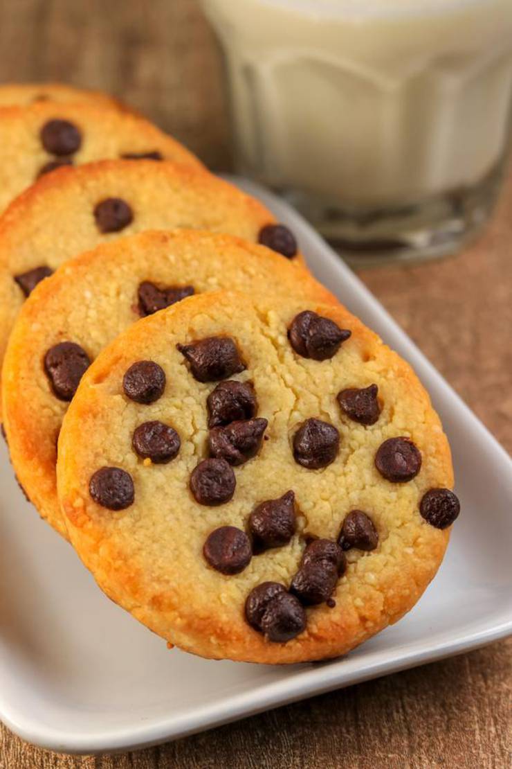 4 Ingredient Keto Cookies – BEST Low Carb Keto Chocolate Chip Shortbread Cookie Recipe – Easy NO Sugar – Gluten Free
