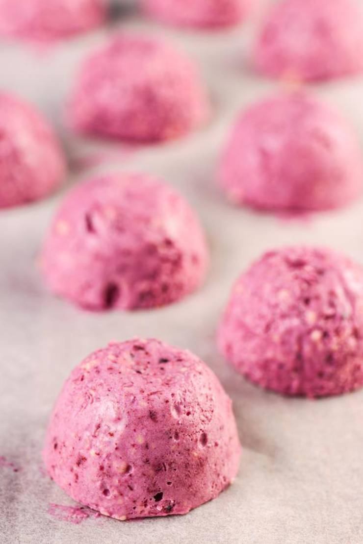 5 Ingredient Keto Blueberry Fat Bombs – BEST Blueberry Muffin Fat Bombs – Easy NO Sugar Low Carb Recipe