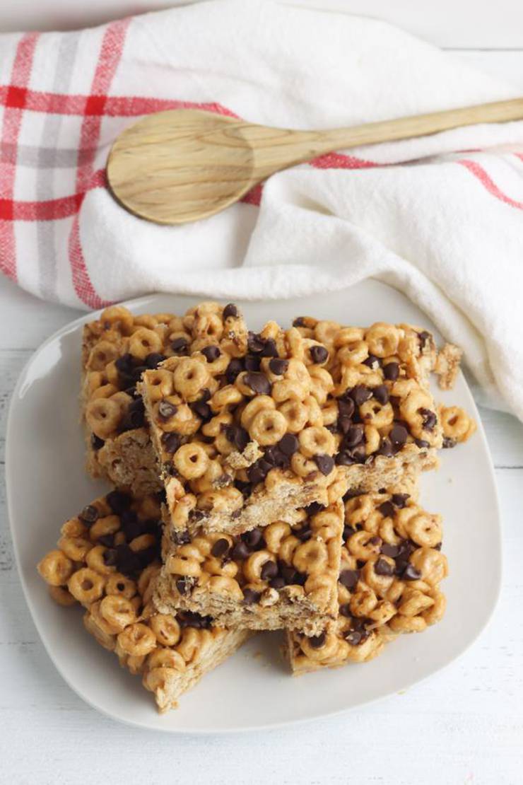4 Ingredient Weight Watchers Peanut Butter Chocolate Cheerio Bars – Best NO BAKE WW Recipe – Dessert – Treat – Snack with Smart Points