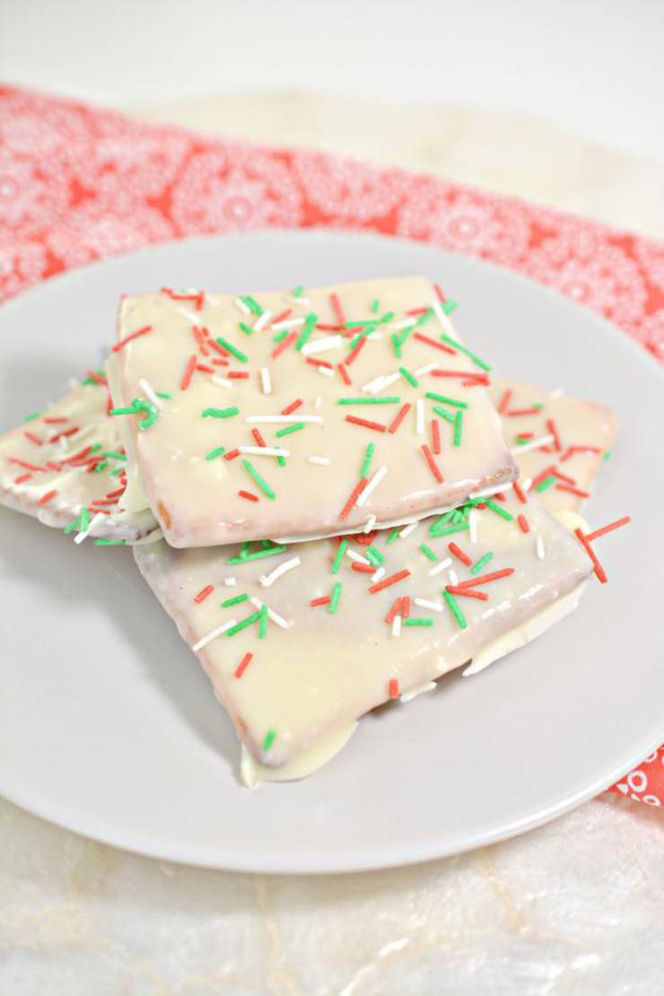 BEST Keto Graham Crackers! Low Carb White Chocolate Peppermint Graham Cracker Idea – Quick & Easy Ketogenic Diet Recipe – Completely Keto Friendly
