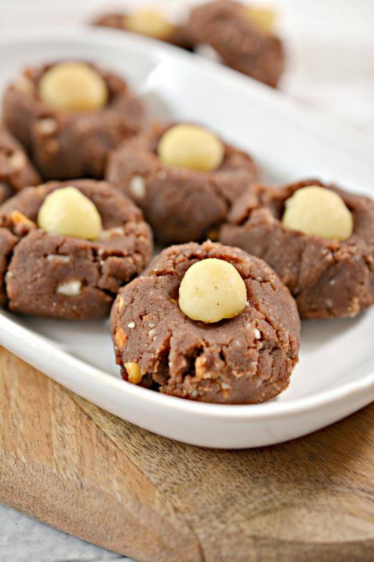 BEST No Bake Keto Cookies! Low Carb Keto Chocolate Peanut Butter Macadamia Nut Idea – Sugar Free – Quick & Easy Ketogenic Diet Recipe – Completely Keto Friendly
