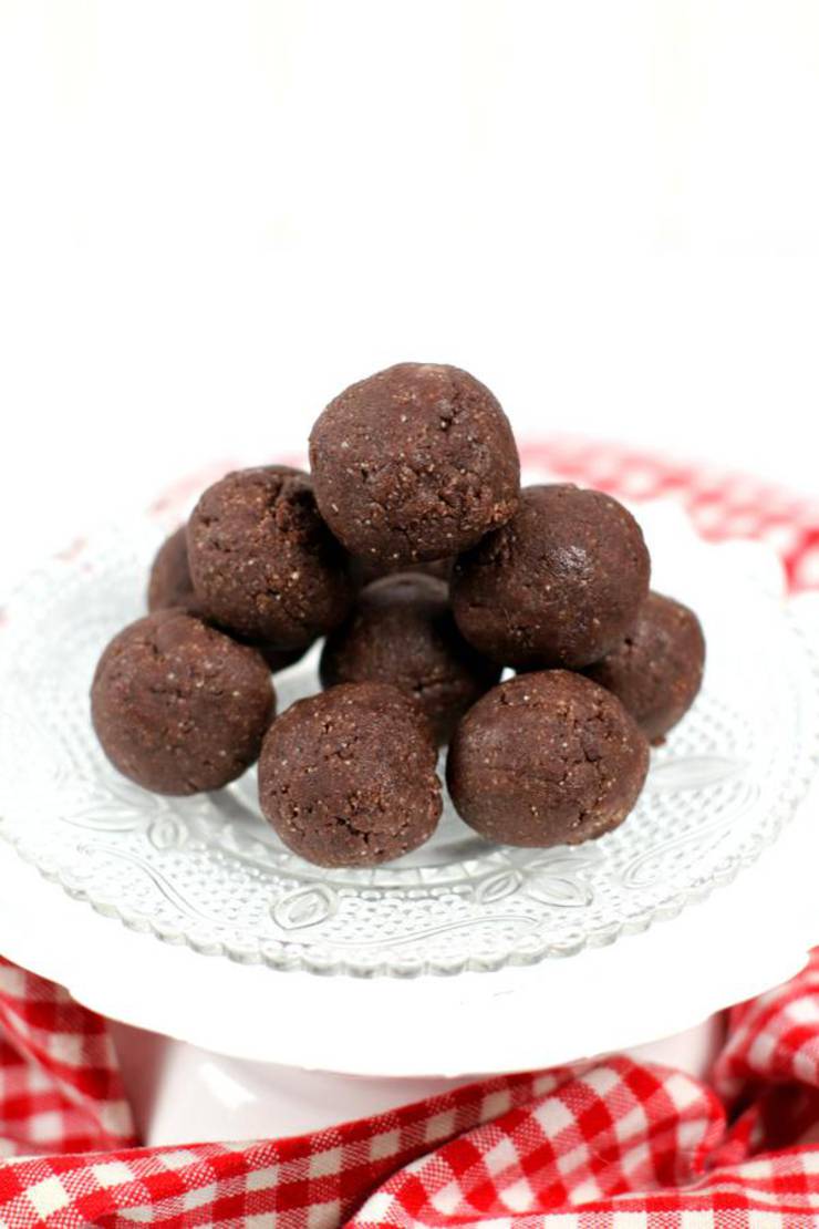 Keto Fat Bombs – BEST Keto Dark Chocolate Brownie Bites Fat Bombs – {Easy} NO Sugar Chocolate Low Carb Recipe – Quick & Easy Ketogenic Diet Recipe – Beginner Keto Friendly – Snacks – Desserts