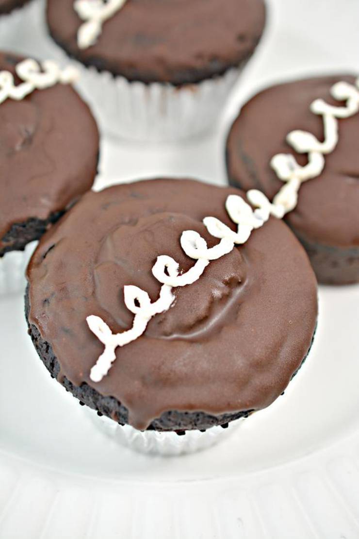Keto Cupcakes - Super Yummy Low Carb Copycat Hostess Cupcakes Recipe | Chocolate Treats For Ketogenic Diet - Desserts - Snacks