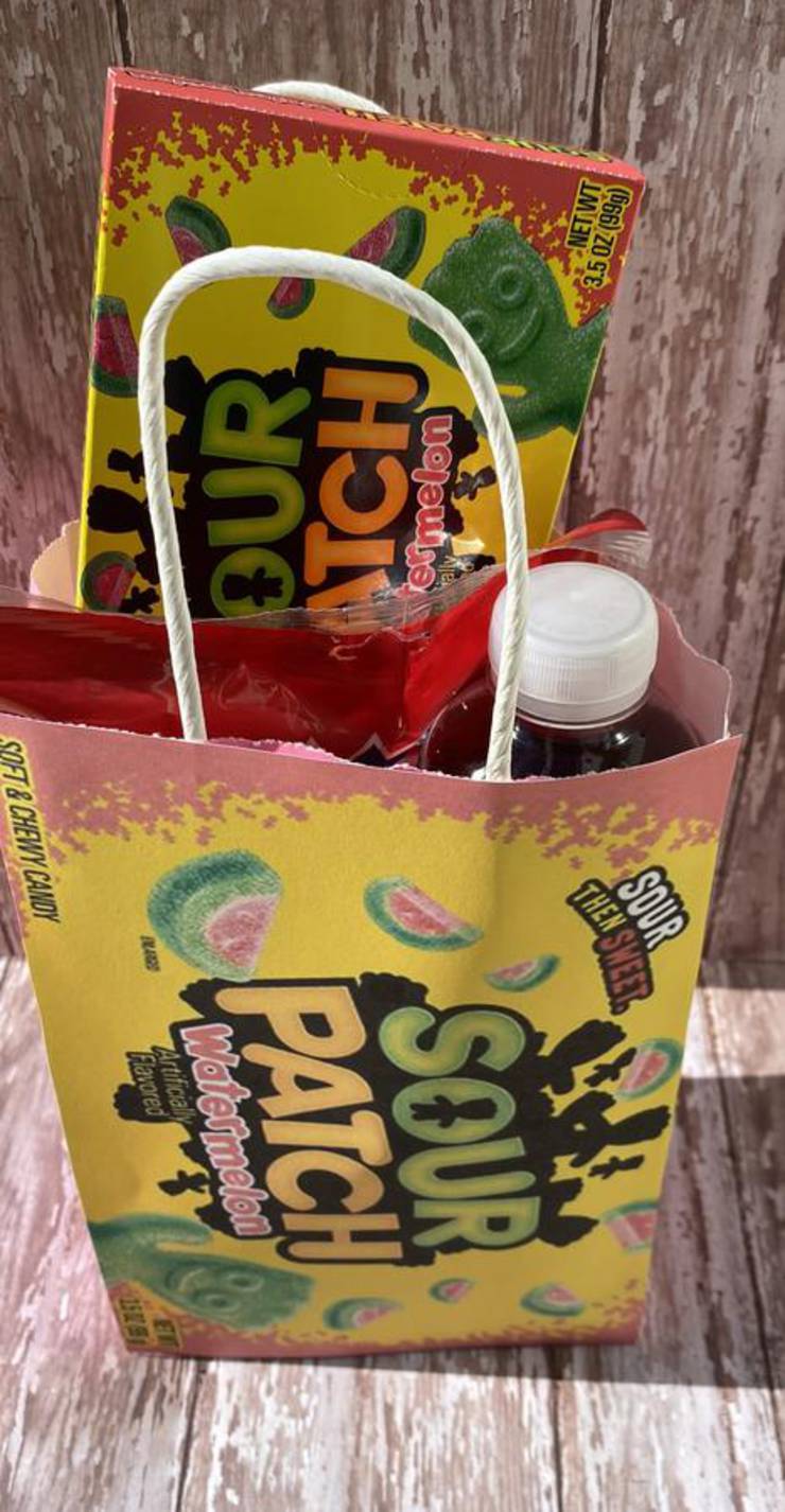 Dollar Store Party Favors! BEST Kids - Teens - Tweens DIY Party Favors – Easy – Awesome and Fun Candy Favor Bags – Birthday Party Ideas – Dollar Store Hacks