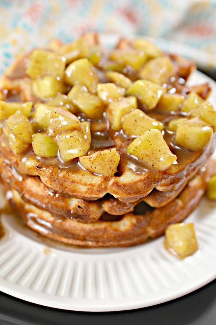 BEST Keto Chaffles! Low Carb Apple Fritter Chaffle Idea – Homemade – Quick & Easy Ketogenic Diet Recipe – Keto Friendly & Beginner – Desserts – Snacks – Breakfast