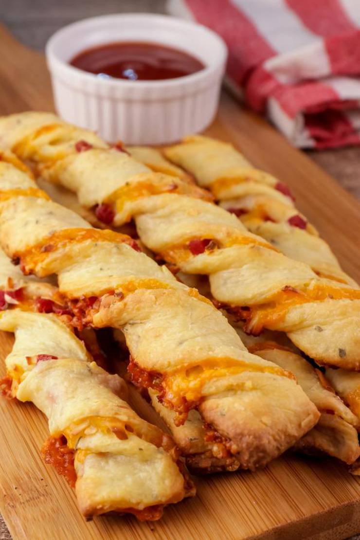 BEST Keto Pizza! Low Carb Keto Fathead Dough Pepperoni Pizza Twists Idea – Quick & Easy Ketogenic Diet Recipe – Beginner Keto Friendly – Snacks – Appetizers – Lunch - Dinner