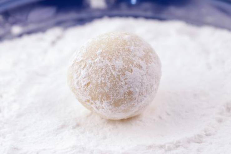 Keto Powdered Sugar Donut Hole Fat Bombs