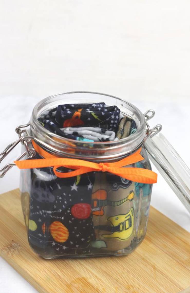 DIY Disinfectant Wipes – BEST Homemade DIY Disinfecting Wipe Recipe – Easy Sew Craft Project - Rubbing Alcohol - Essential Oil - How To Make