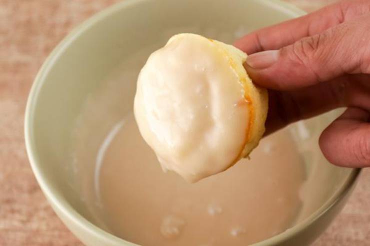 Keto Chaffle Glaze Donut Muffins