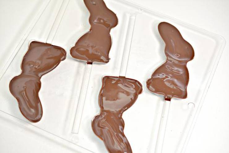 Keto Chocolate Easter Bunnies