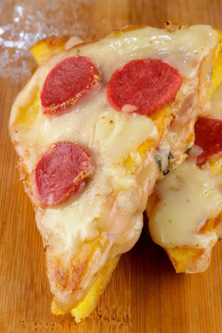 Keto Pizza! Low Carb Microwave 90 Second Bread Idea – Pepperoni Pizza ...