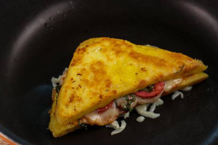 Keto Pepperoni Pizza Grilled Cheese
