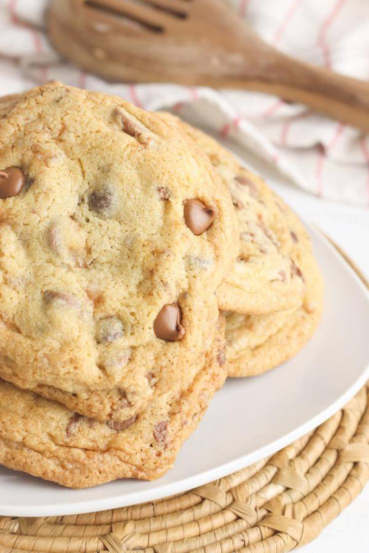 EASY Chocolate Chip Cookies – Quick and Simple Chocolate Chip Cookie Recipe – BEST Cookies - Gluten Free – Desserts – Snacks - Treats - Parties
