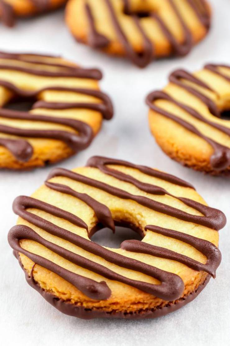 5 Ingredient Keto Cookies – BEST Low Carb Keto Fudge Stripes Cookies Recipe Copycat Keebler Cookies – Easy – Desserts – Snacks – Sweets – Keto Friendly & Beginner