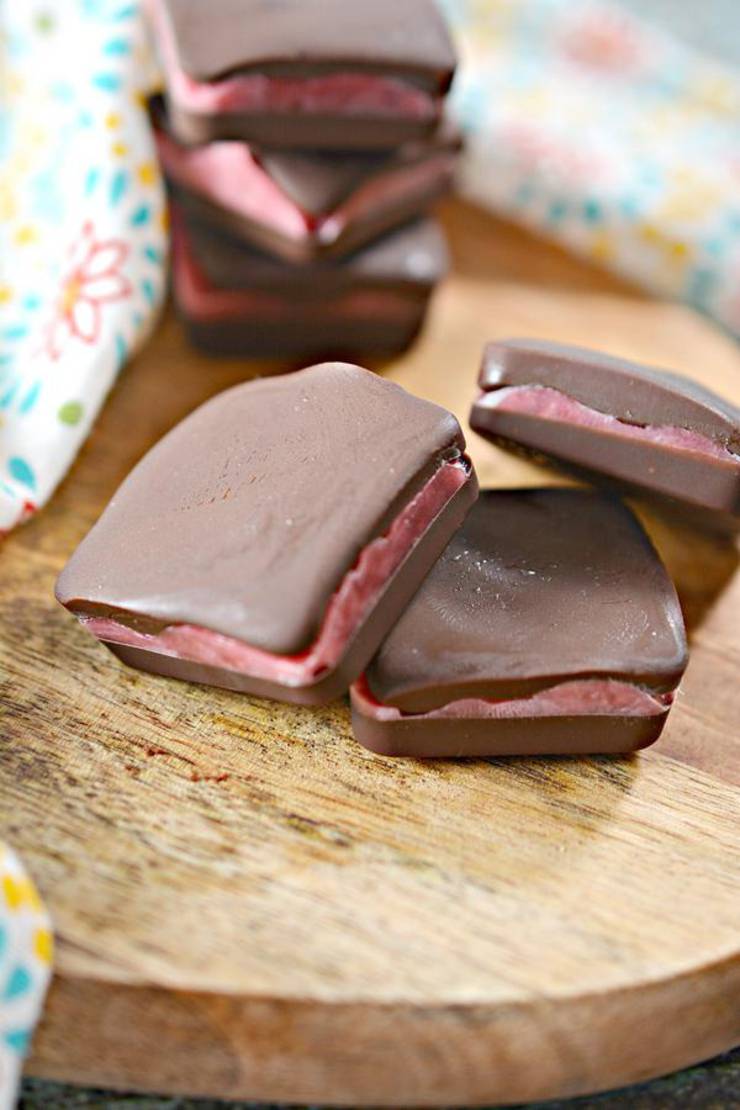 3 Ingredient Keto Fat Bombs! BEST Low Carb Keto Ghirardelli Chocolate Raspberry Candy Fat Bombs Idea – No Bake – Sugar Free – Quick & Easy Ketogenic Diet Recipe – Completely Keto Friendly